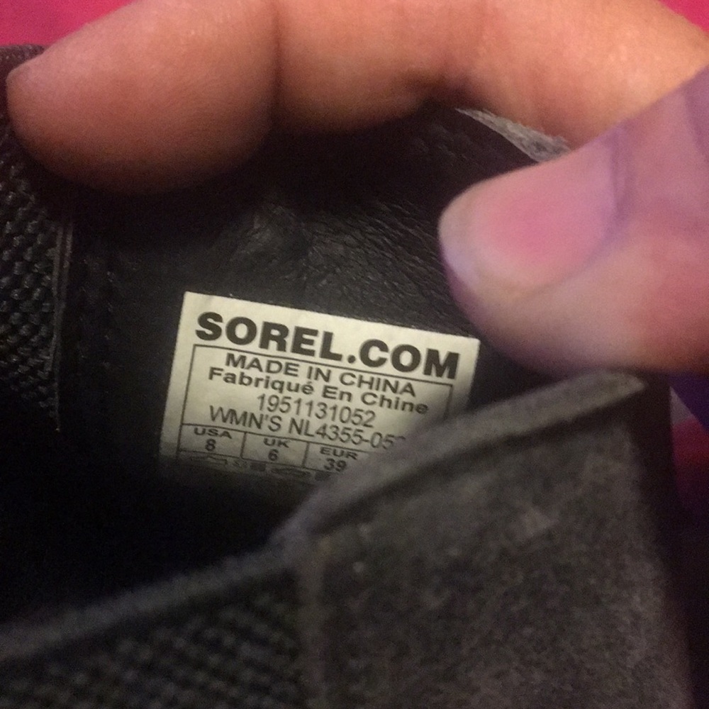 Sorel Women's Joan of Arctic Wedge III Chelsea Boot color Gray size 8 new